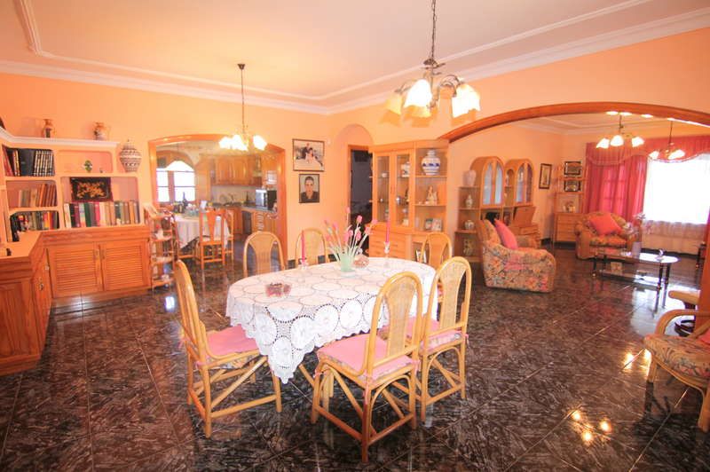 Menjador de Casa o xalet en venda en Tías amb Jardí privat, Piscina i Moblat