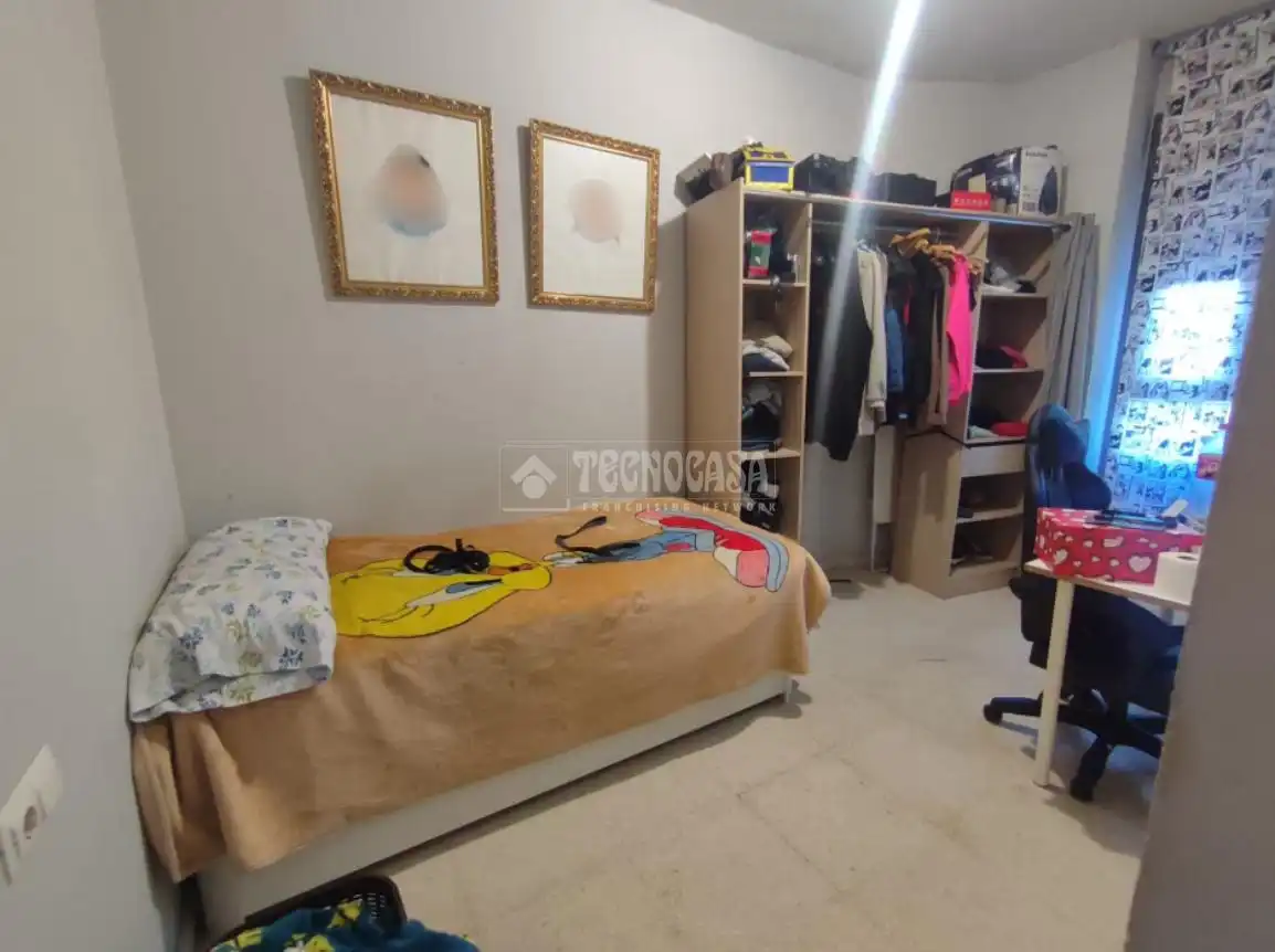 Bedroom of Flat for sale in Sevilla  with Air Conditioner