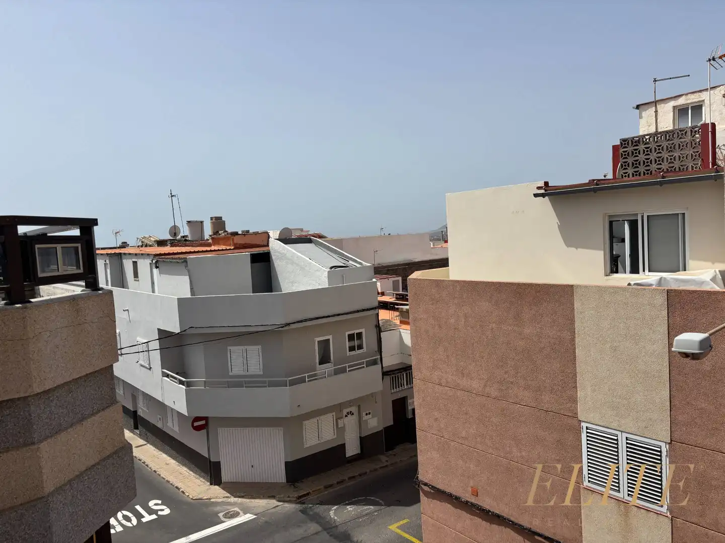 Vista exterior de Casa adosada en venda en Telde