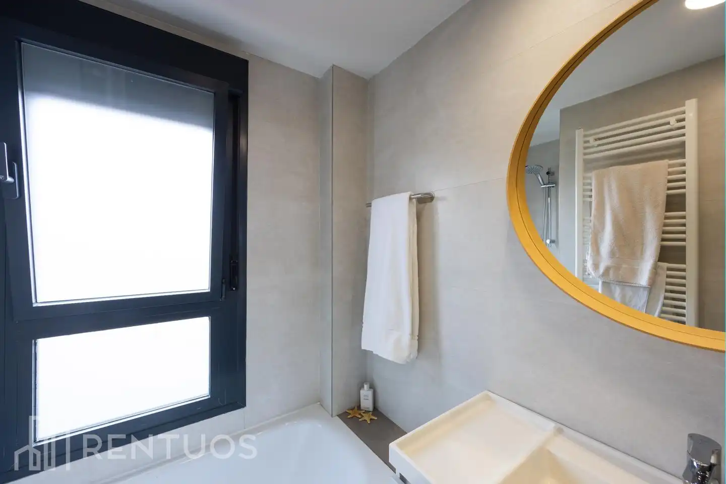 Badezimmer von Dachboden zur Miete in Madrid mit Klimaanlage, Heizung und Terrasse