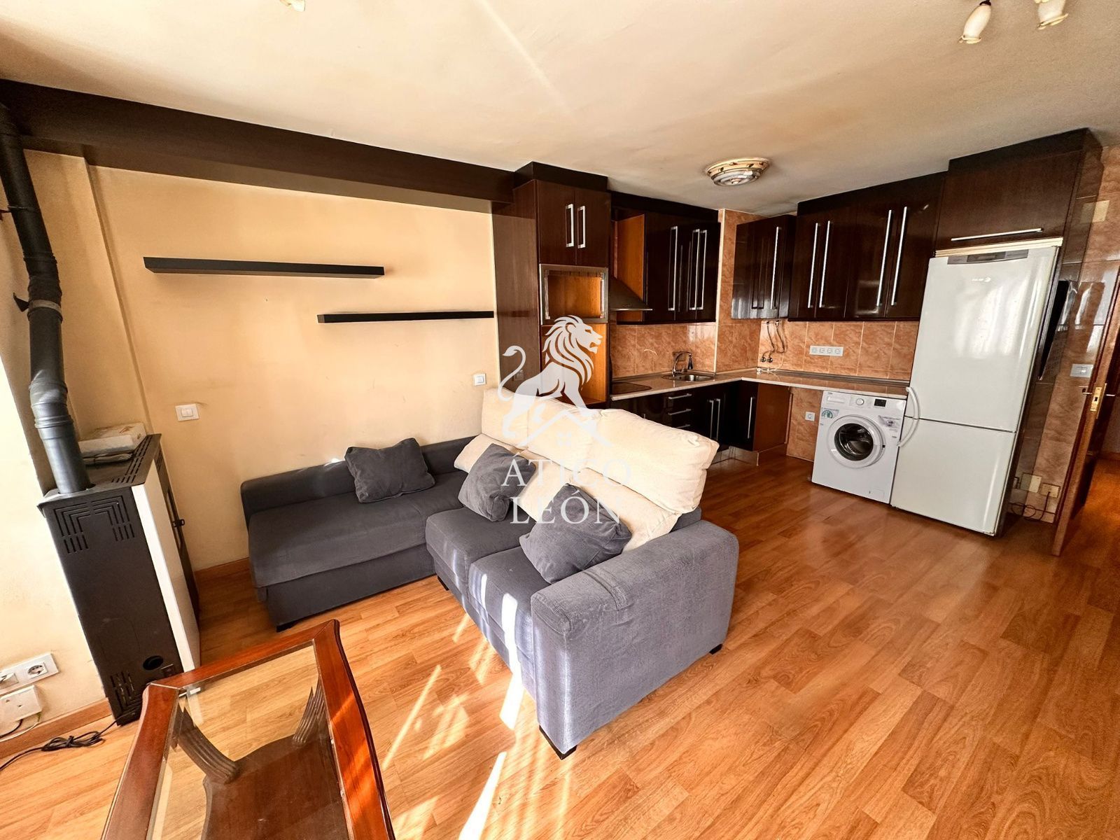 Sala d'estar de Dúplex en venda en San Andrés del Rabanedo amb Moblat