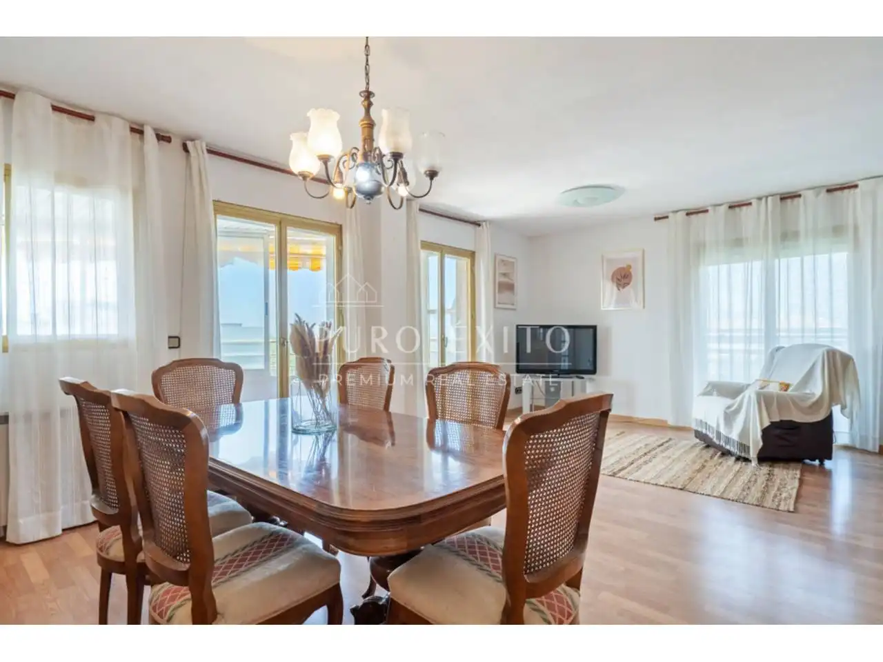 Menjador de Apartament en venda en Cambrils amb Aire condicionat, Parquet i Terrassa