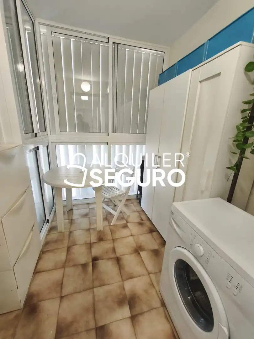Habitación de Piso de alquiler en Zaragoza con Aire acondicionado, Calefacción y Terraza