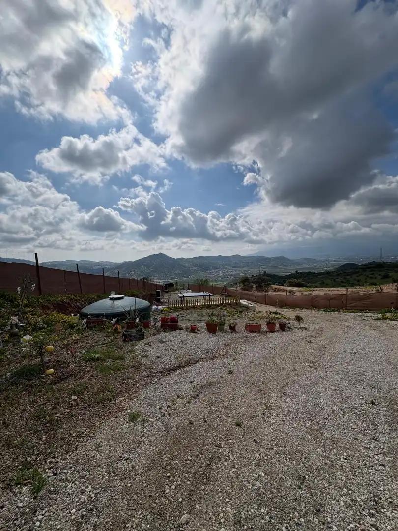Terreno en venta en Almogía