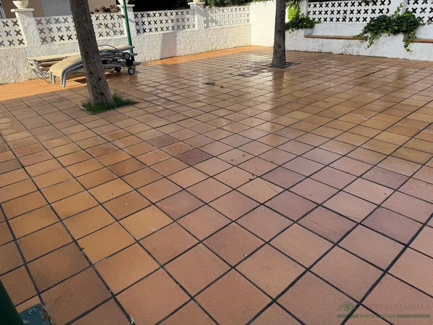 Terrasse von Wohnungen zum Verkauf in Castell d'Aro, Platja d'Aro i s'Agaró mit Terrasse, Alarm und Gemeinschaftspool