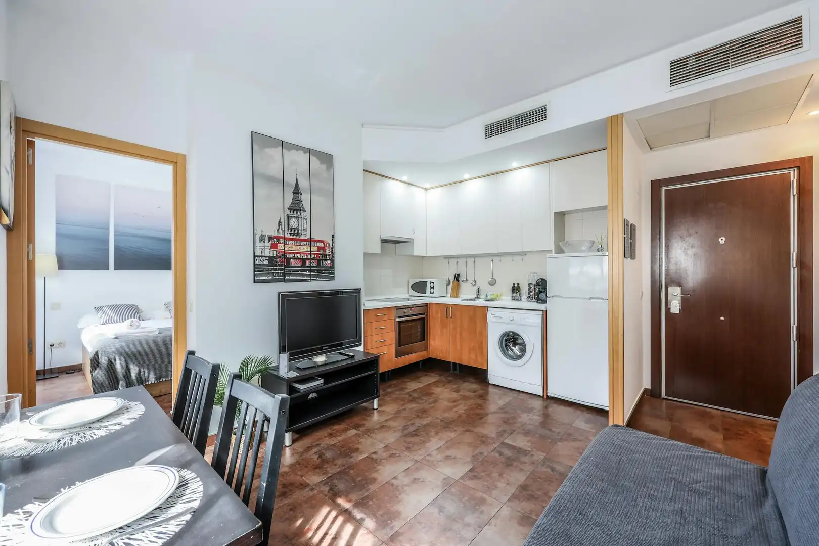 Kitchen of Flat for rent in Madrid  with Air Conditioner, Heating and Furnished