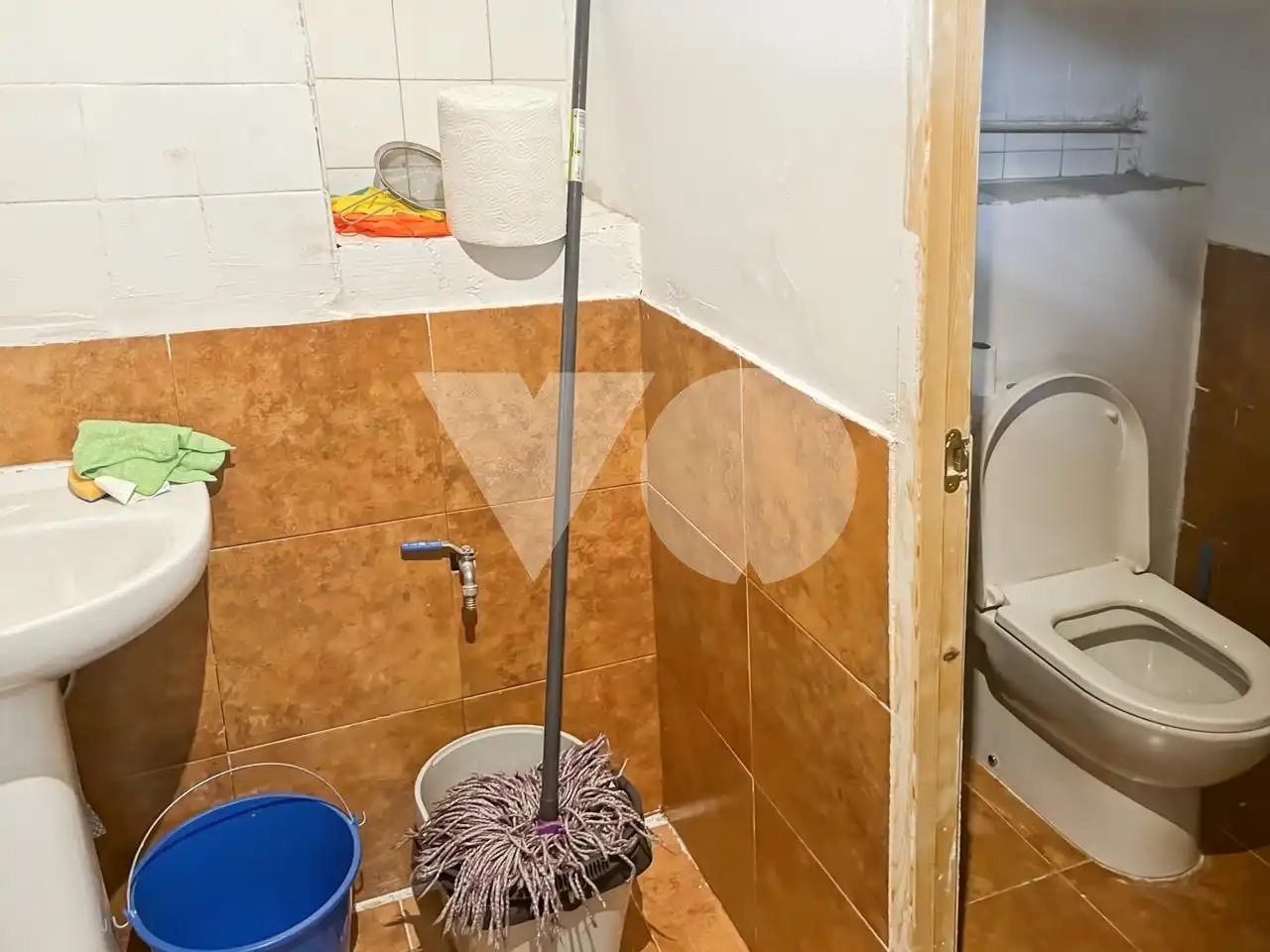 Bany de Local en venda en Alcobendas amb Aire condicionat