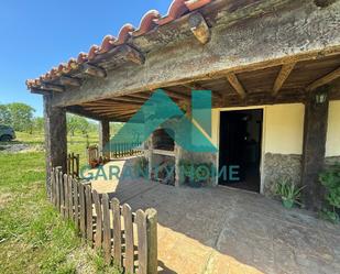 Vista exterior de Casa o xalet en venda en Cáceres Capital amb Aire condicionat i Piscina