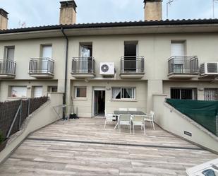 Terrassa de Casa adosada en venda en Girona Capital amb Aire condicionat i Balcó