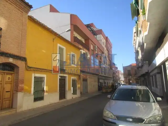 Casa en venta en Valdepeñas, imagen 2