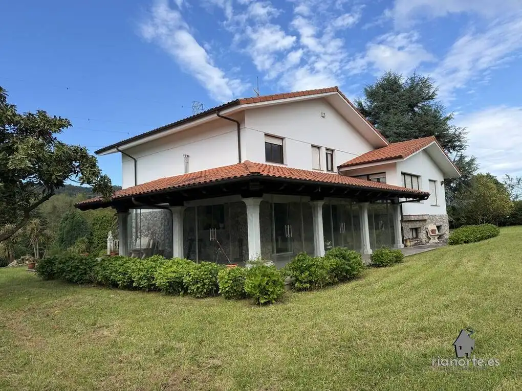 Vista exterior de Casa o chalet en venta en Colunga con Calefacción y Jardín privado