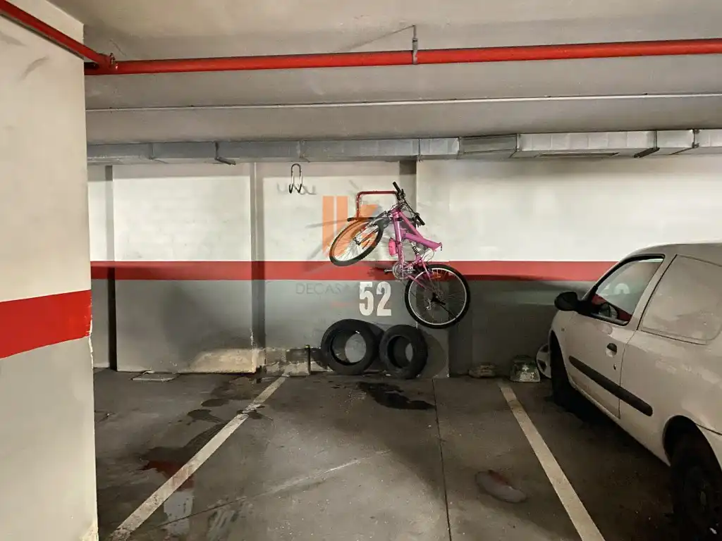 Parking de Piso en venta en Santiago de Compostela  con Horno