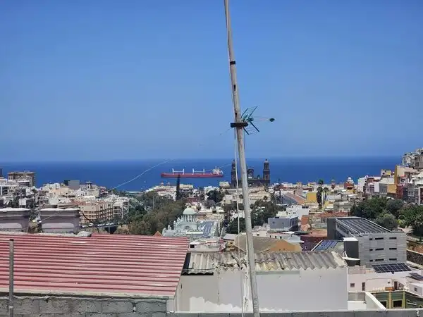 Vista exterior de Piso en venta en Las Palmas de Gran Canaria con Amueblado