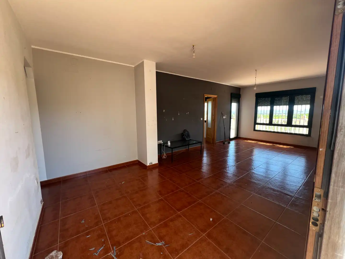 Sala d'estar de Casa o xalet en venda en Montroi / Montroy amb Jardí privat, Terrassa i Traster