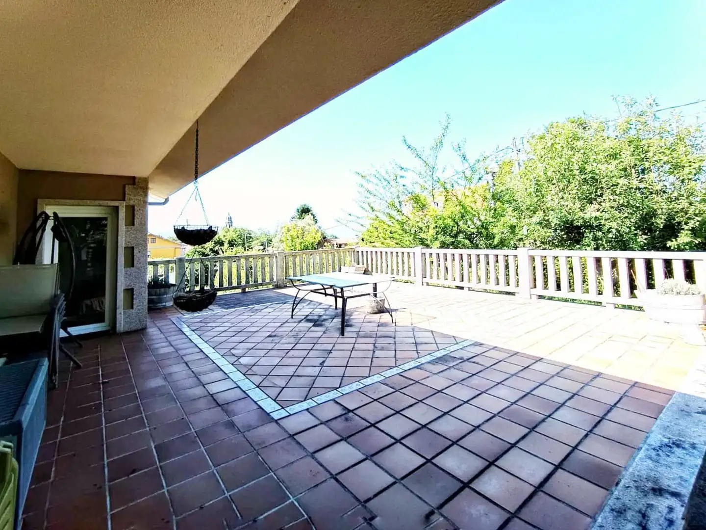 Terrassa de Casa o xalet en venda en Pontevedra Capital  amb Jardí privat, Terrassa i Traster