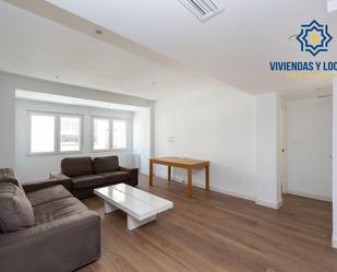 Sala d'estar de Apartament en venda en  Granada Capital amb Calefacció