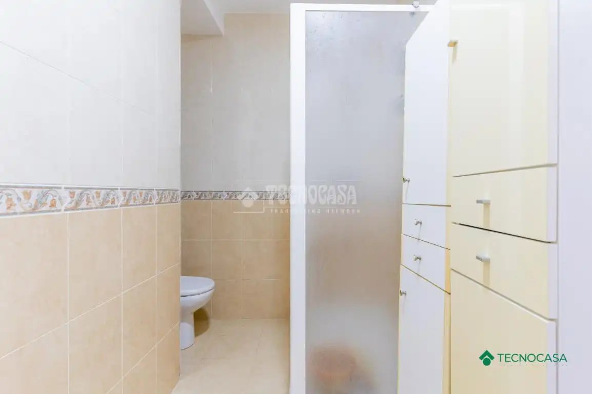 Badezimmer von Wohnung zum Verkauf in Vícar mit Klimaanlage, Heizung und Terrasse