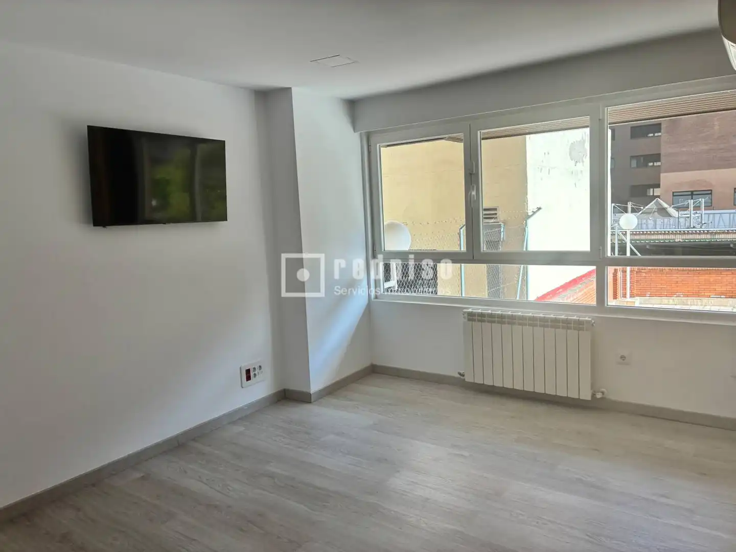 Büro zur Miete in Valladolid mit Klimaanlage, Heizung und Terrasse