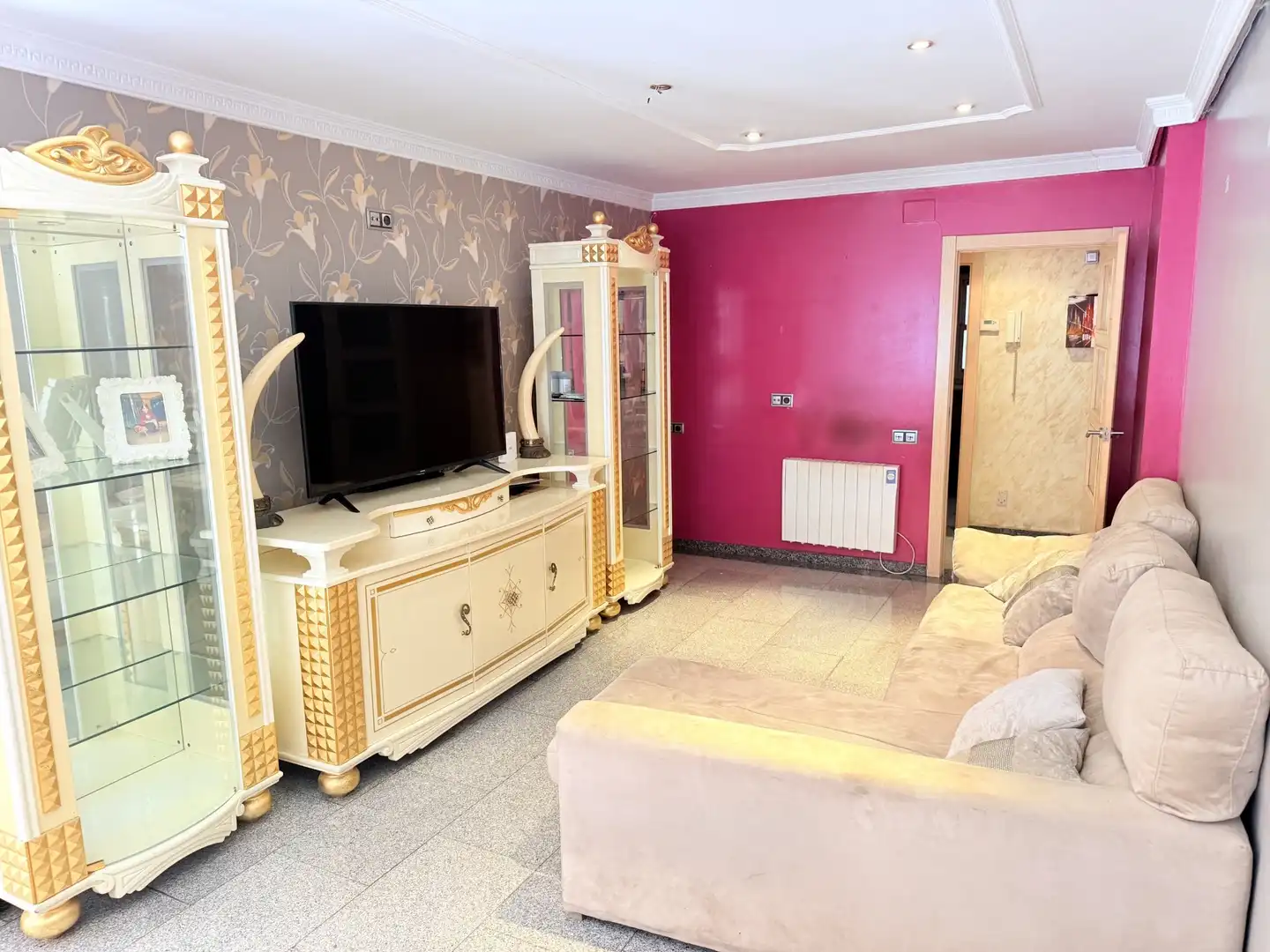 Wohnzimmer von Erdgeschoss zur Miete in Sant Adrià de Besòs mit Klimaanlage, Heizung und Privatgarten