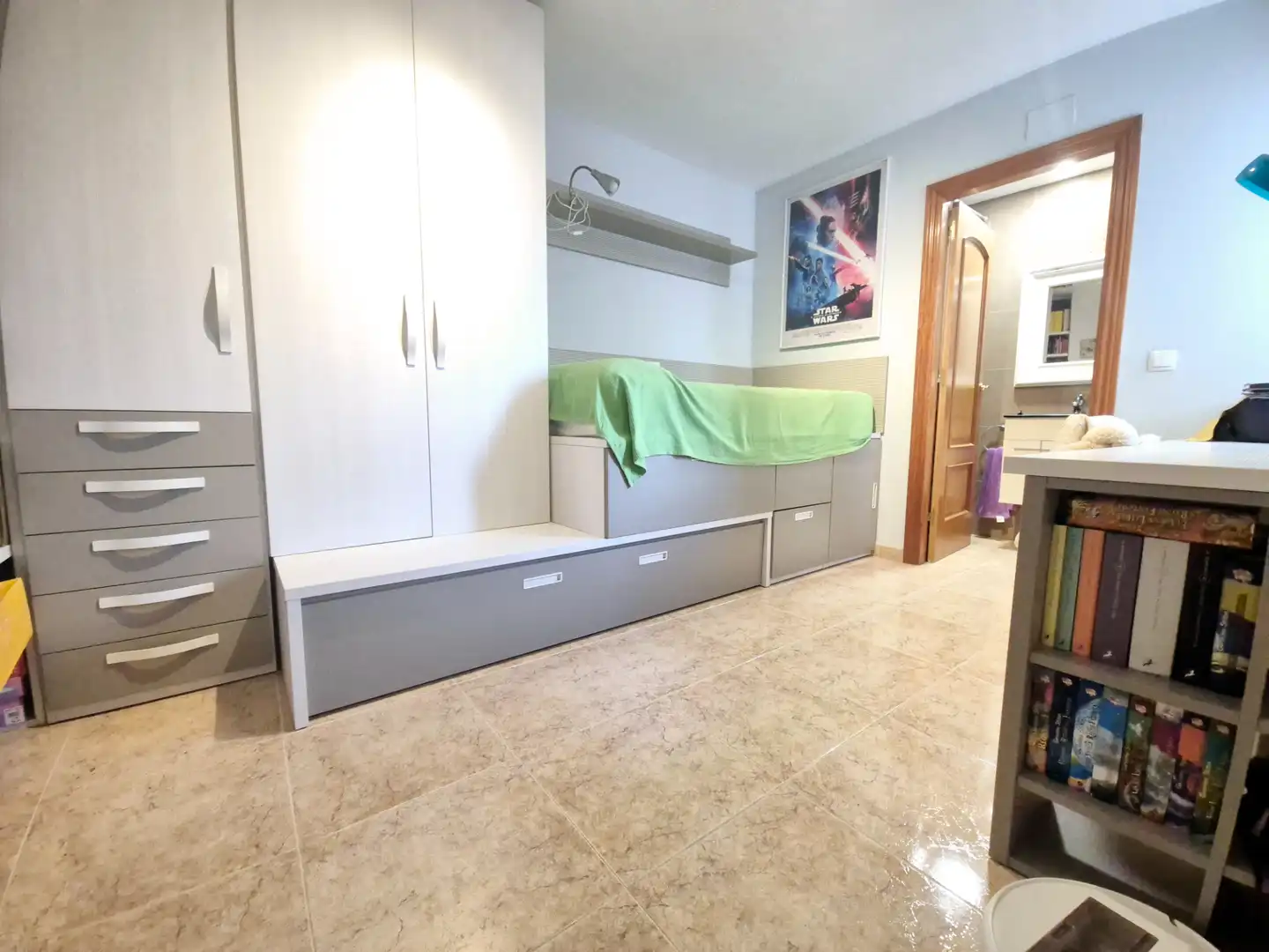 Habitación de Dúplex en venta en Malgrat de Mar con Aire acondicionado, Terraza y Amueblado