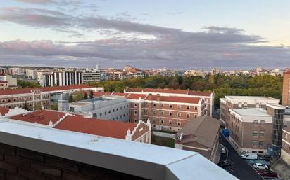 Vista exterior de Àtic en venda en Valladolid Capital amb Terrassa