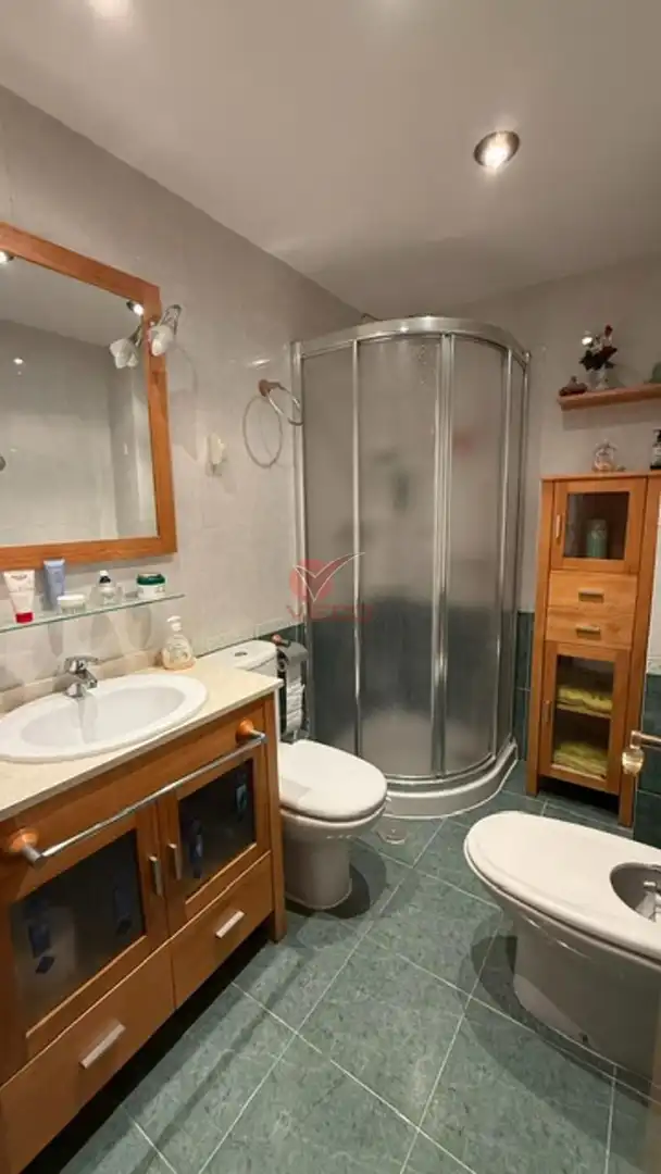 Bany de Pis en venda en Cuenca amb Calefacció, Traster i Piscina
