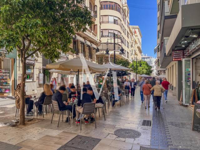 Local comercial en Alquiler en Plaza Plaza del Ayuntamiento, 1 en Sant Francesc
