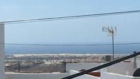 Vista exterior de Casa o xalet en venda en San Bartolomé de Tirajana amb Terrassa