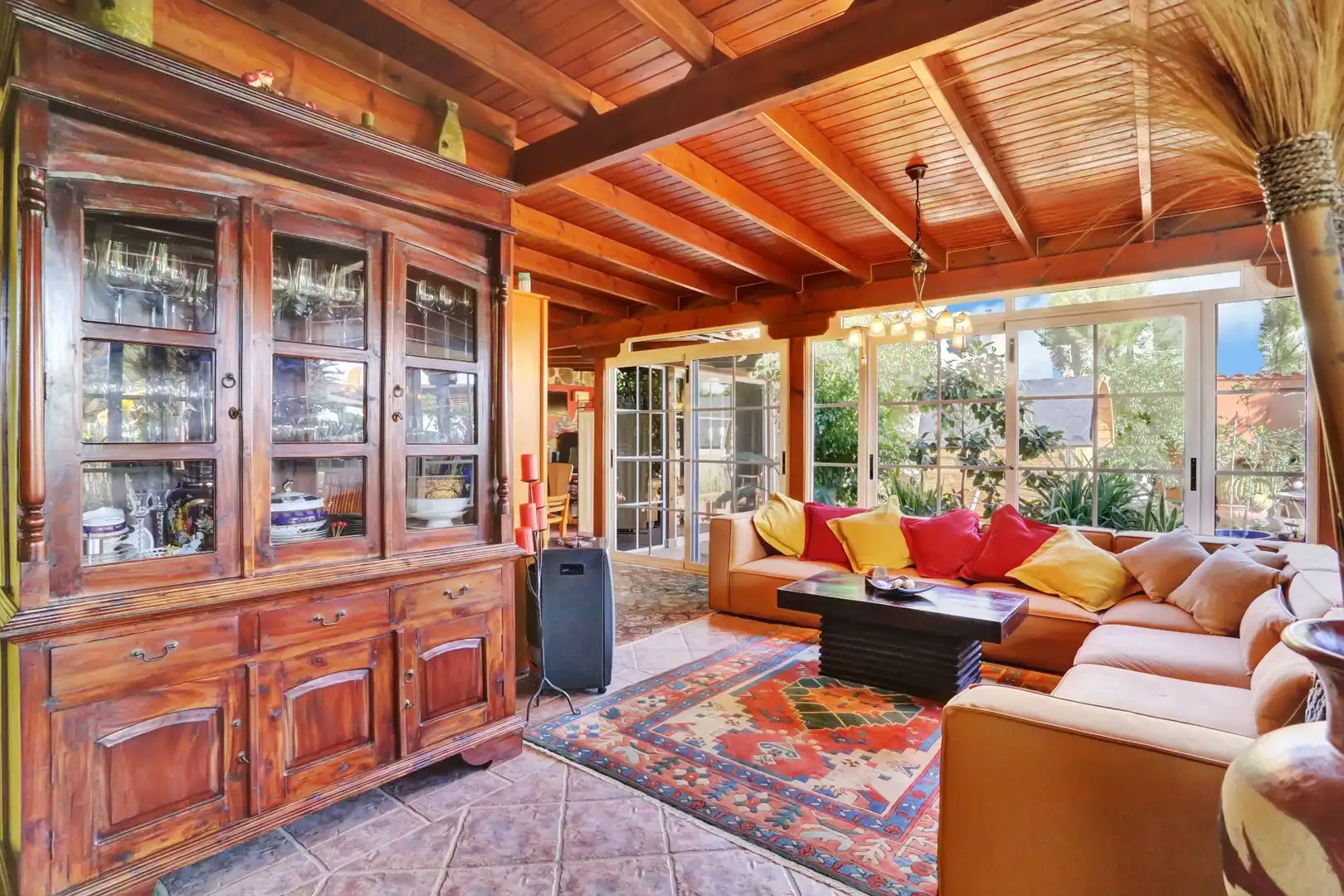 Sala d'estar de Casa o xalet en venda en La Oliva amb Jardí privat, Terrassa i Traster