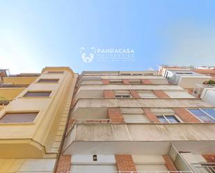 Exterior view of Flat to rent in  Madrid Capital  with Heating, Terrace and Furnished