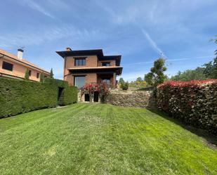 Jardí de Casa o xalet en venda en San Andrés del Rabanedo amb Terrassa