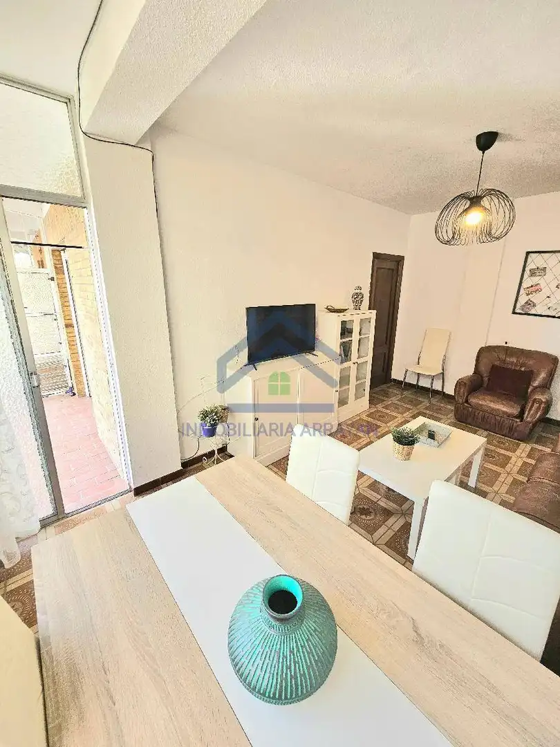 Sala de estar de Piso en venta en Granada con Terraza y Amueblado