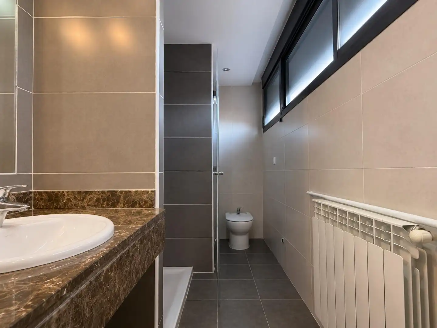 Baño de Casa o chalet en venta en Guadalajara con Calefacción, Terraza y Piscina