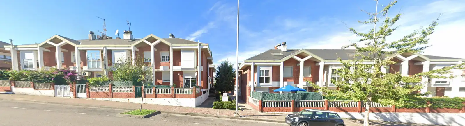 Maison mitoyenne avec terrasse à vendre à Avenida Vicente Trueba 15