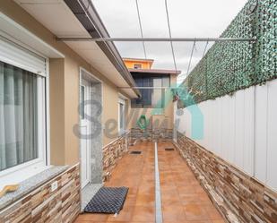 Vista exterior de Casa o xalet en venda en Langreo amb Calefacció, Terrassa i Moblat