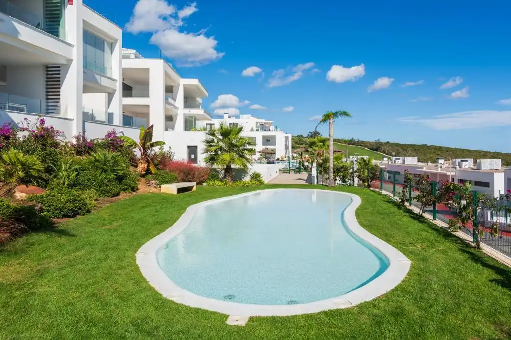 Swimming pool of Duplexes for rent in La Alcaidesa  with Air Conditioner, Heating and Private garden