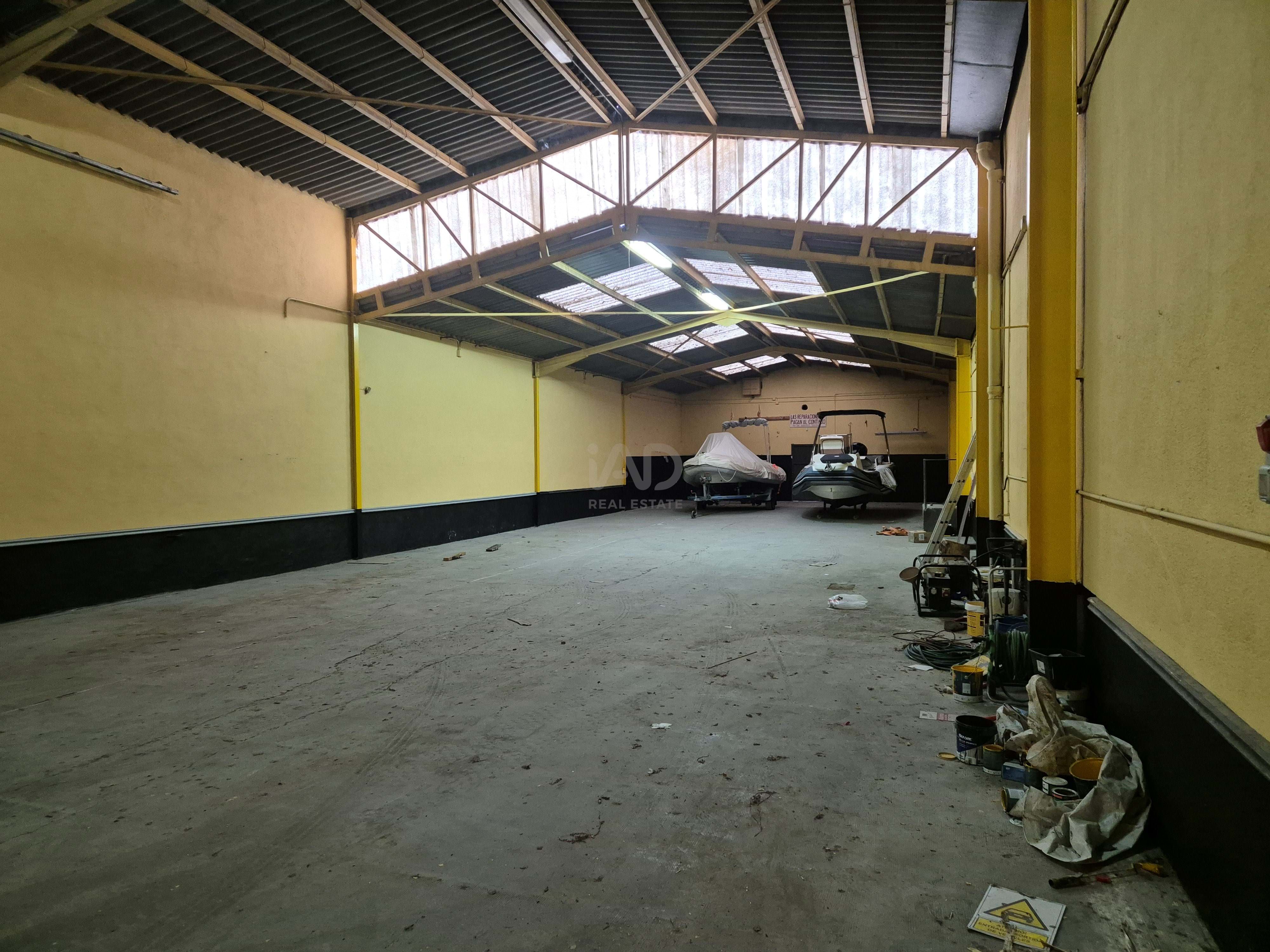 Premises for sale in Bellvei