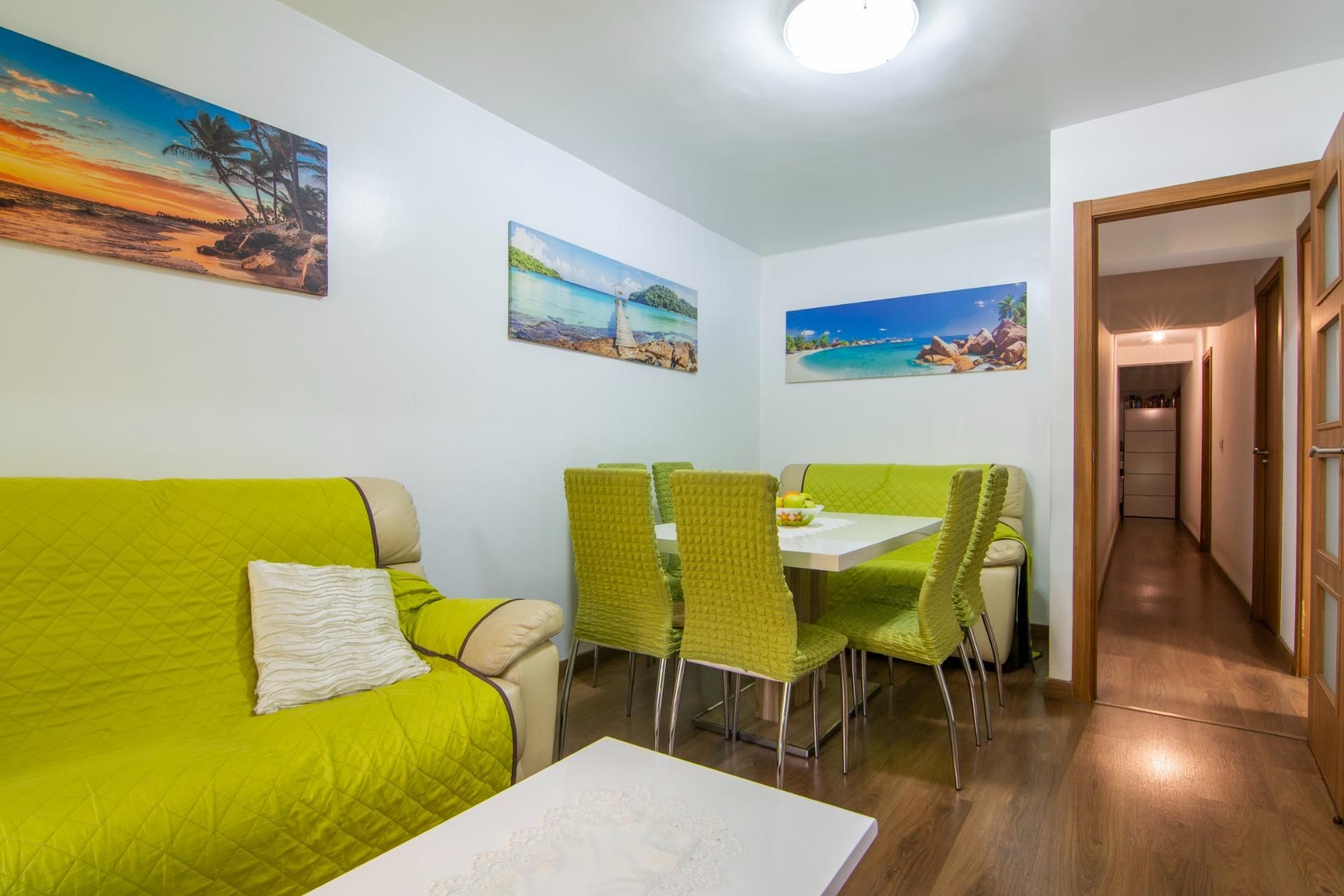 Living room of Flat for sale in Silla  with Air Conditioner, Terrace and Balcony