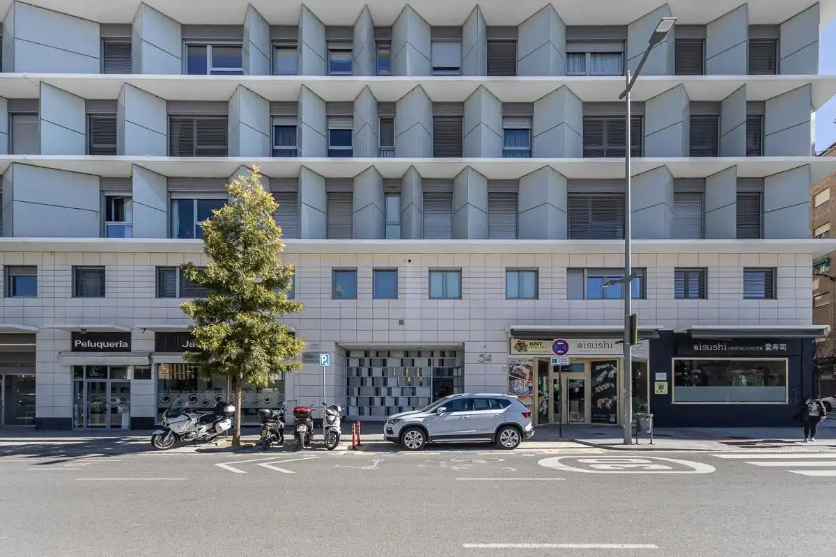 Vista exterior de Piso en venta en Granada con Aire acondicionado y Calefacción