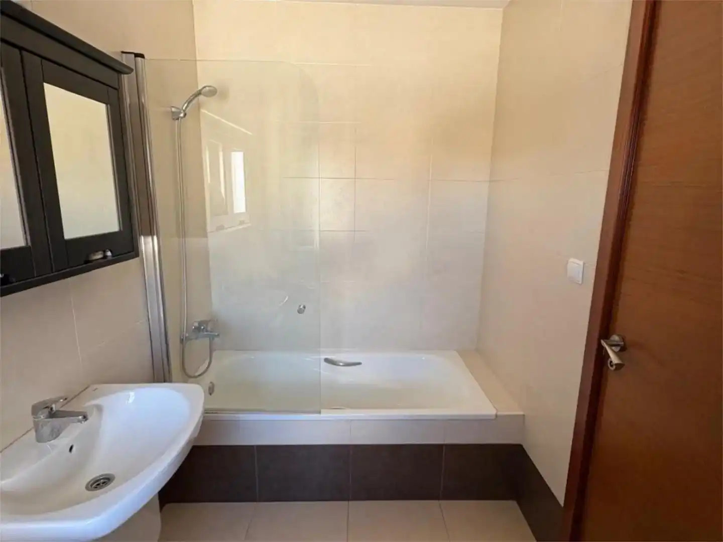 Bathroom of Flat for rent in Vélez-Rubio  with Air Conditioner, Parquet flooring and Storage room