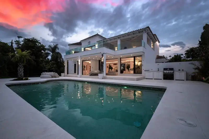 Chalet con terraza en venta en Nueva, imagen 31