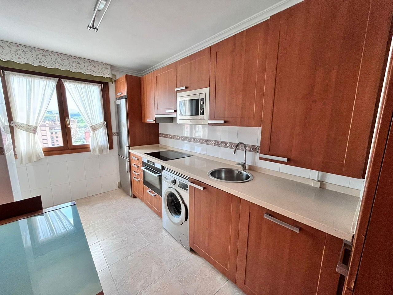 Piso de alquiler en Calle les Comadres, El Carbayedo - El Quirinal