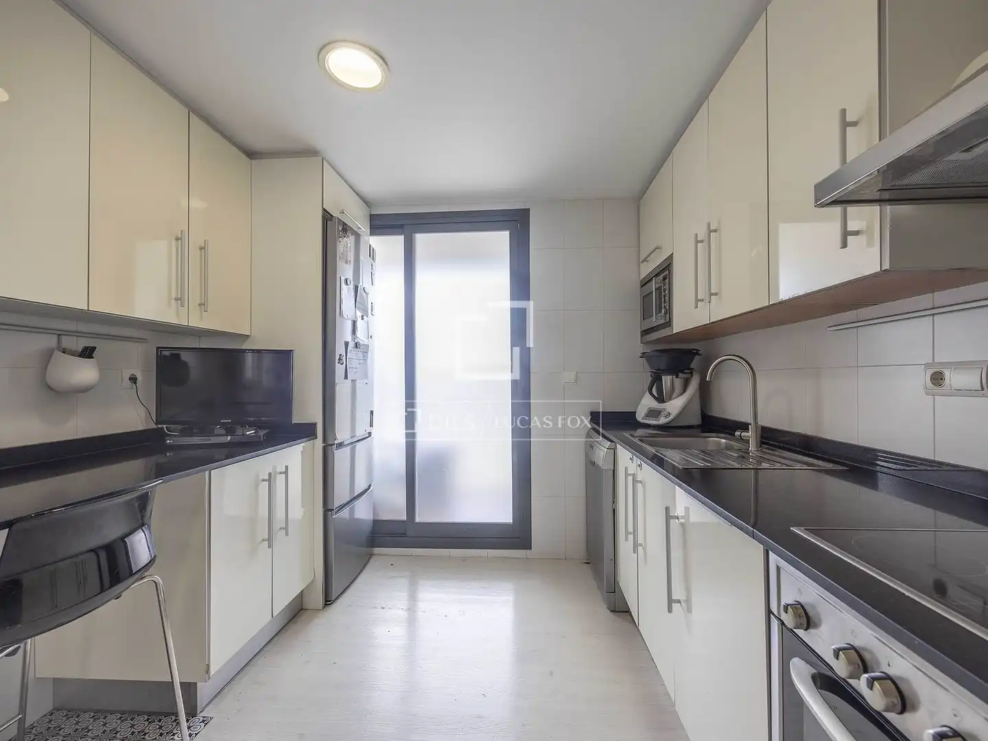 Küche von Wohnung zum Verkauf in Valencia mit Klimaanlage, Heizung und Privatgarten