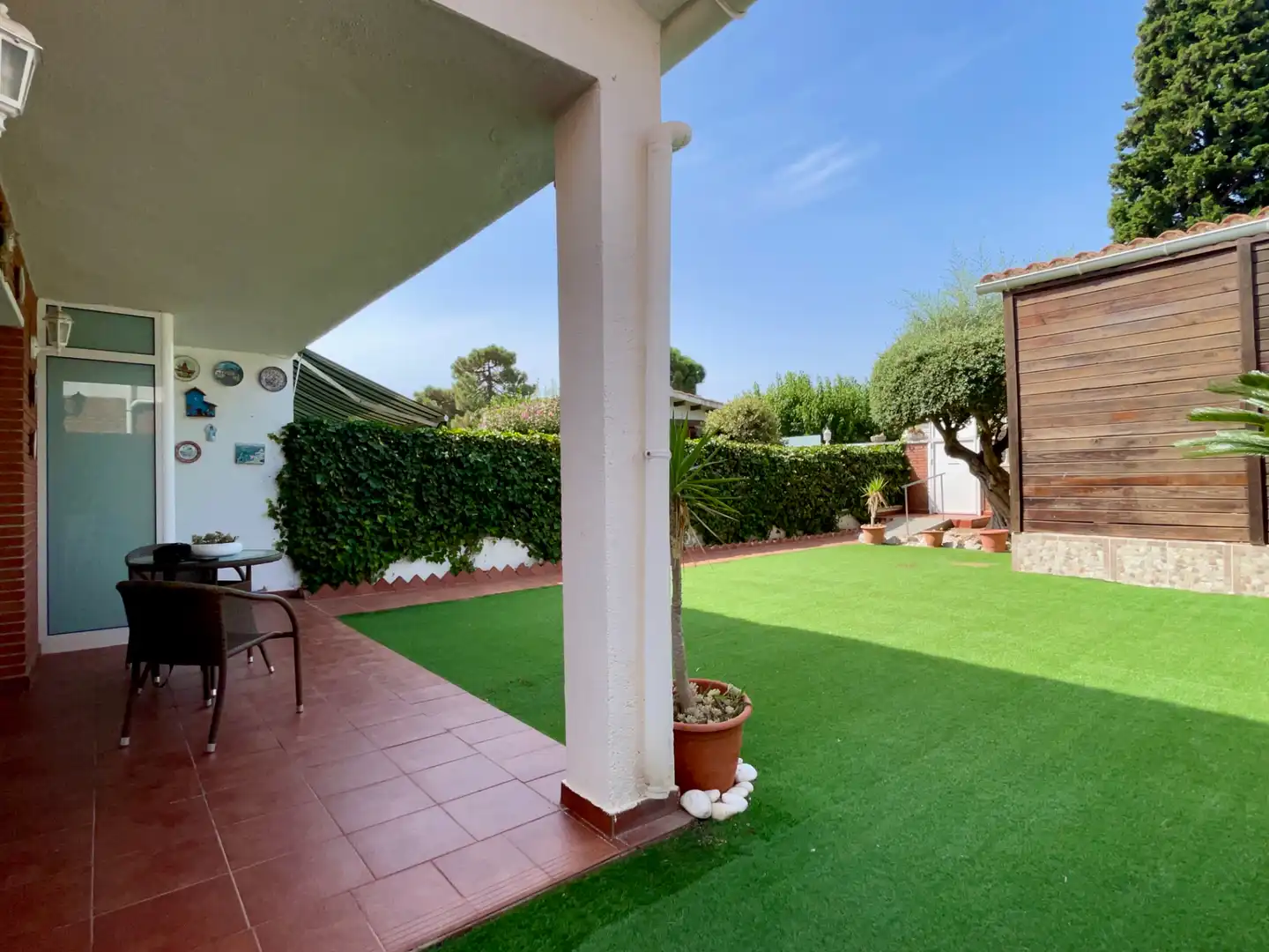 Garten von Einfamilien-Reihenhaus zum Verkauf in Sant Vicenç de Montalt mit Klimaanlage, Heizung und Privatgarten