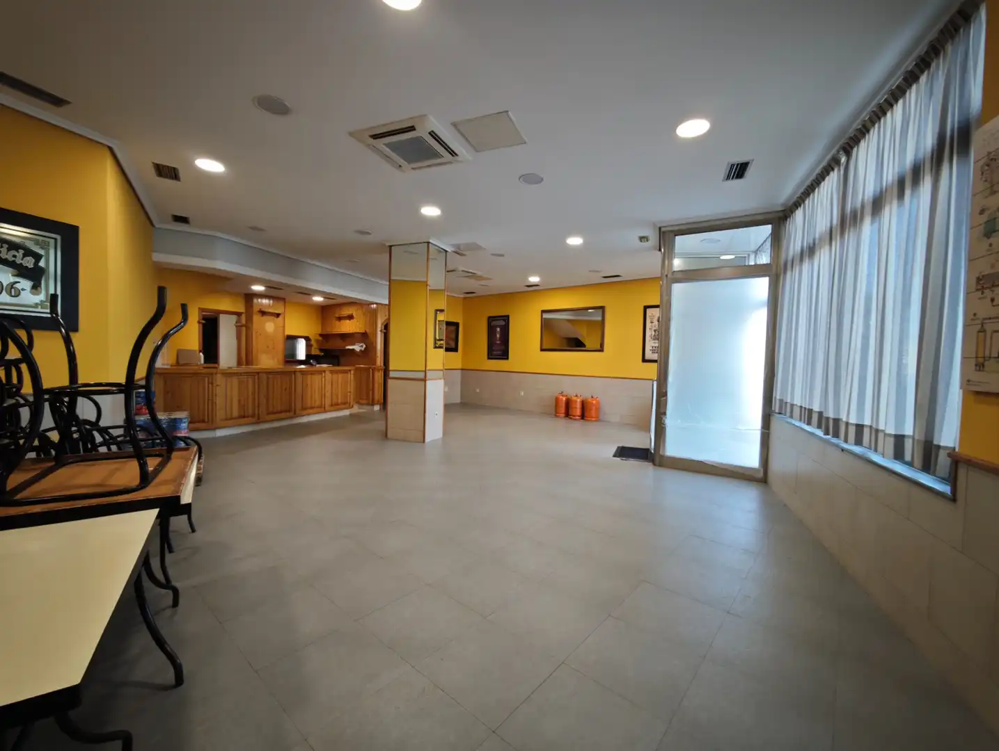 Commercial properties for rent in Narón  with Air Conditioner and Furnished