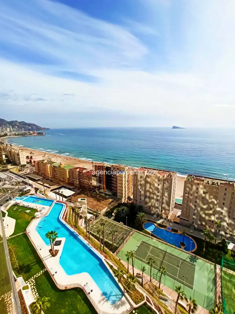 Habitación de Piso de alquiler en Benidorm con Aire acondicionado, Calefacción y Terraza