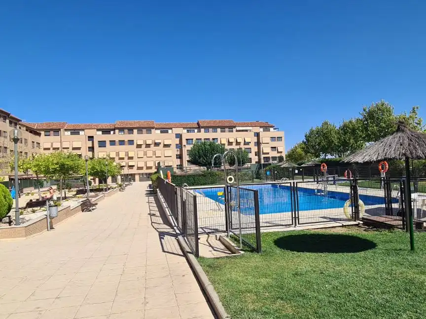 Piso en venta en Avenida del Arroyo Juncal, 11, Navalcarnero