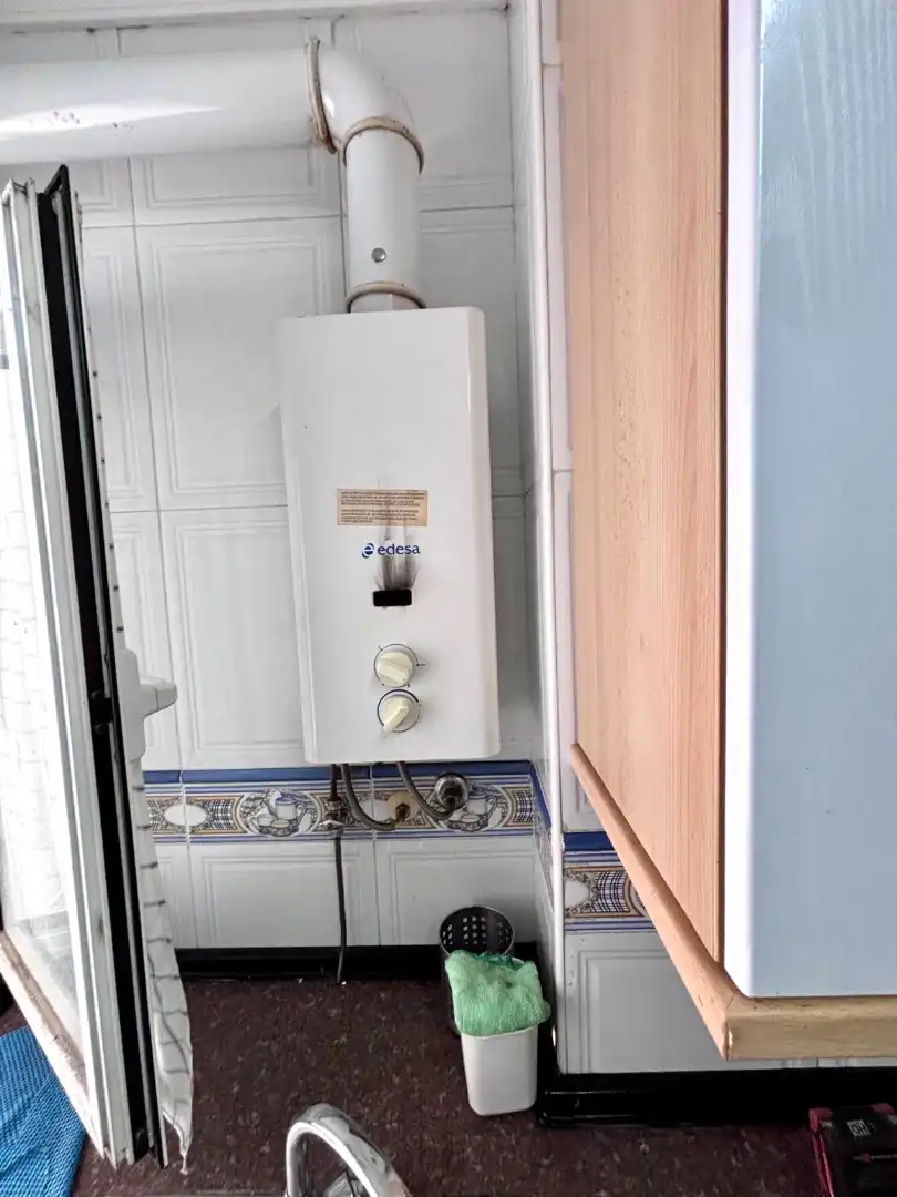Badezimmer von Wohnung zum Verkauf in Gijón  mit Parkett, Möbliert und Ofen