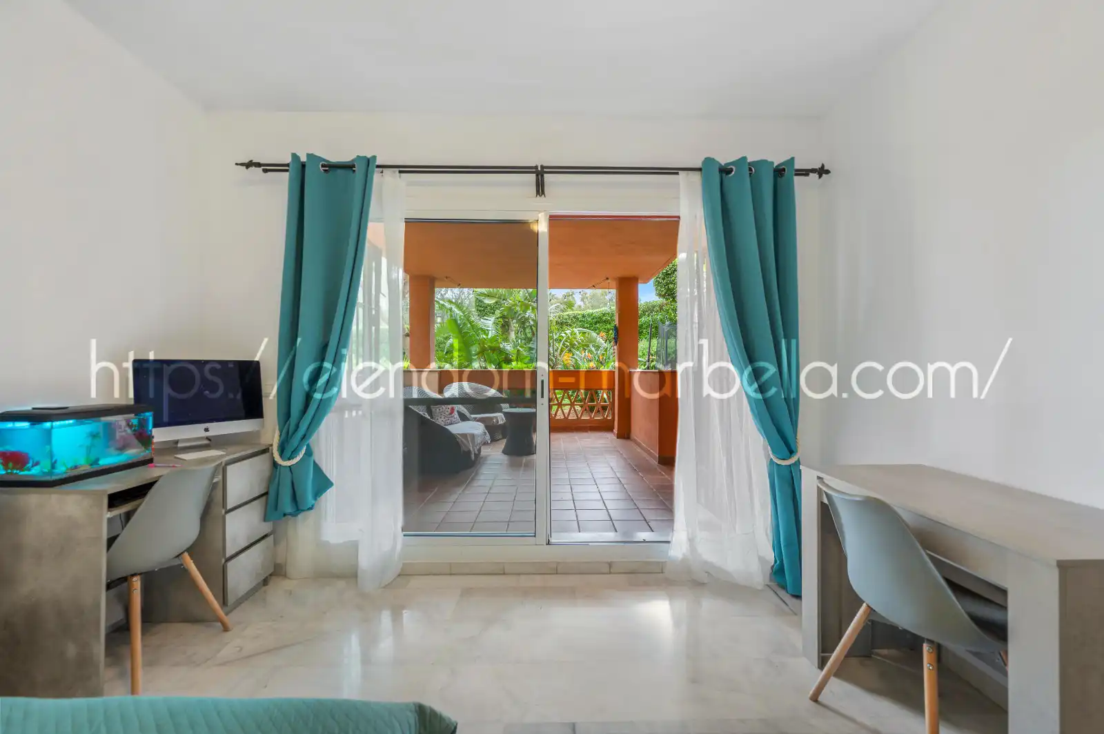 Schlafzimmer von Wohnungen zum Verkauf in Marbella mit Klimaanlage, Terrasse und Möbliert