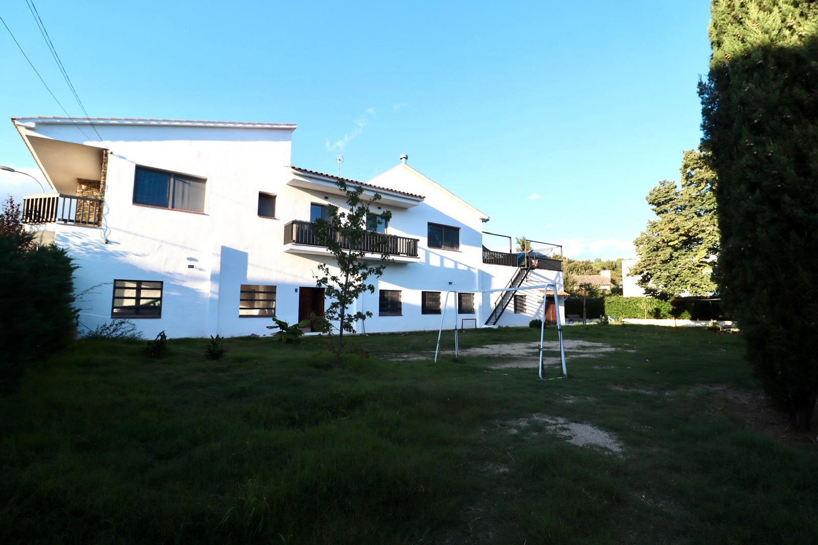 Vista exterior de Casa o xalet en venda en Llinars del Vallès amb Calefacció, Jardí privat i Parquet
